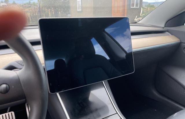 Photo 8 from auction – 2018 TESLA MODEL 3 with VIN 5YJ3E1EBXJF148450