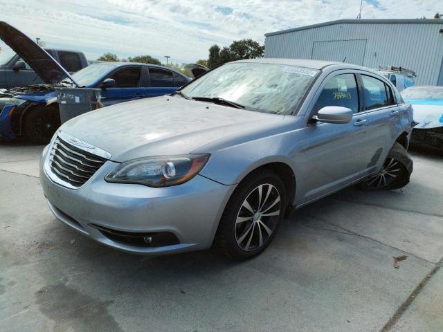 Photo 2 from auction – 2013 CHRYSLER 200 LIMITE with VIN 1C3CCBCG2DN580633