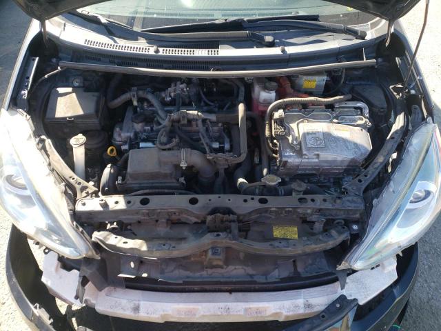 Photo 7 from auction – 2015 TOYOTA PRIUS C with VIN JTDKDTB32F1089787
