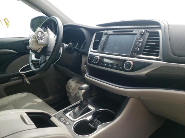 Photo 9 from auction – 2018 TOYOTA HIGHLANDER with VIN 5TDDZRFH8JS858016