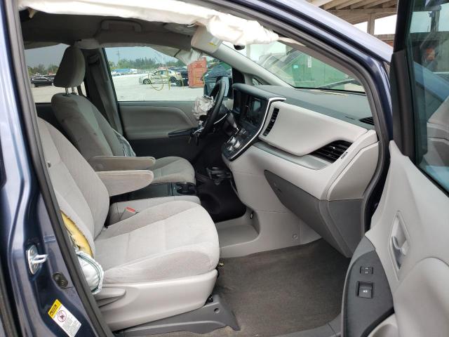 Photo 5 from auction – 2017 TOYOTA SIENNA LE with VIN 5TDKZ3DC8HS782688