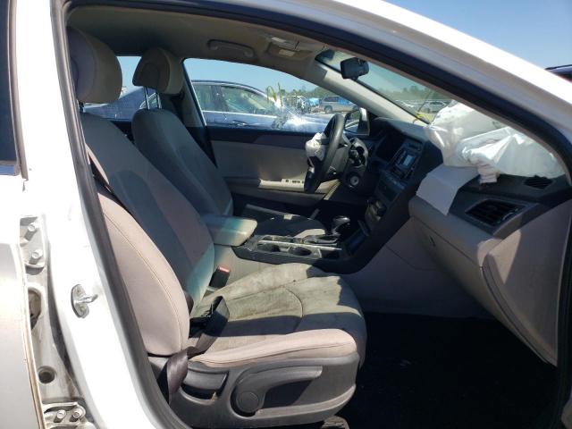 Photo 5 from auction – 2017 HYUNDAI SONATA SE with VIN 5NPE24AF5HH535009