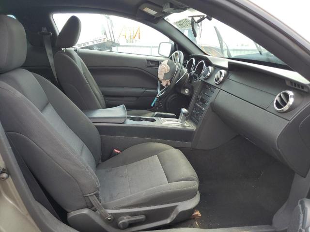 Photo 5 from auction – 2005 FORD MUSTANG with VIN 1ZVFT80N455204397