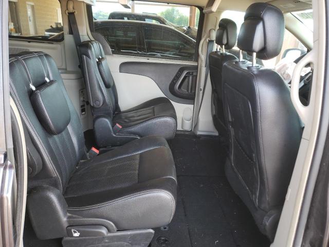 Photo 6 from auction – 2015 CHRYSLER TOWN & COU with VIN 2C4RC1CG1FR561979