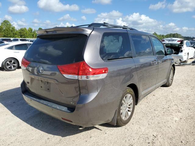 Photo 4 from auction – 2014 TOYOTA SIENNA XLE with VIN 5TDYK3DCXES476764