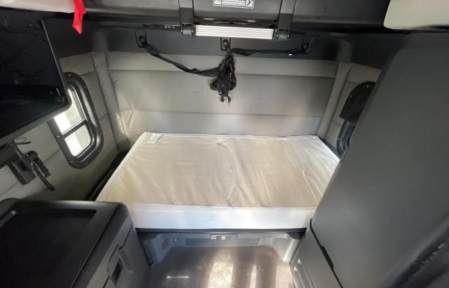 Photo 6 from auction – 2019 FREIGHTLINER CASCADIA 1 with VIN 3AKJHHDRXKSKB1222