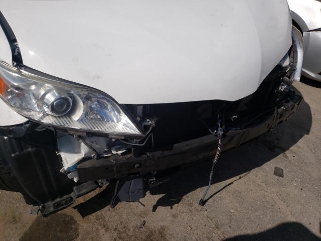 Photo 9 from auction – 2018 TOYOTA SIENNA LE with VIN 5TDKZ3DC4JS913685