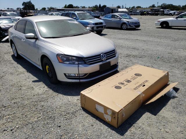 VOLKSWAGEN PASSAT S 2015 with VIN 1VWAT7A34FC119994 - Photo from auction