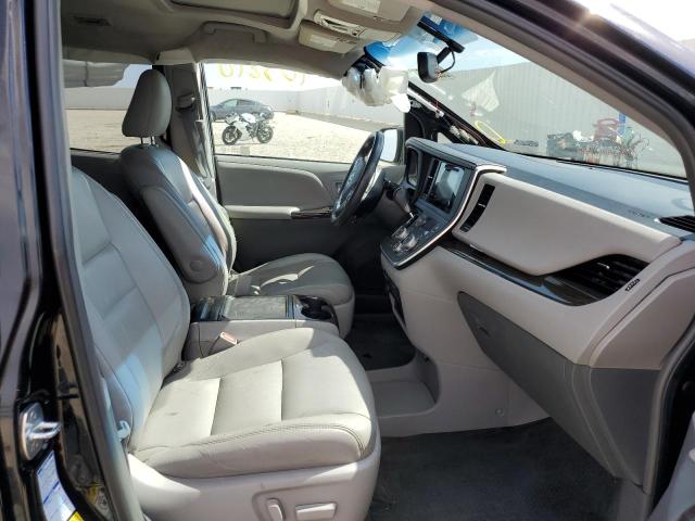 Photo 5 from auction – 2016 TOYOTA SIENNA XLE with VIN 5TDDK3DC4GS140187