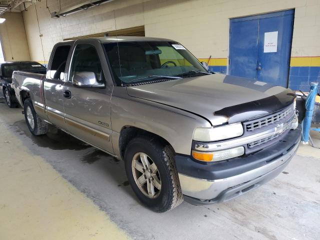 CHEVROLET silverado 2002 with VIN 2GCEC19T721419017 - Photo from auction