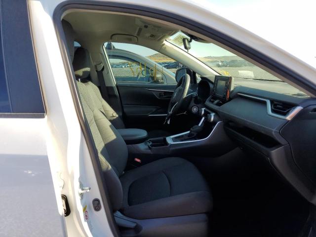 Photo 5 from auction – 2019 TOYOTA RAV4 LE with VIN JTMF1RFV0KD012465