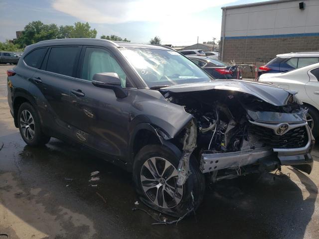 TOYOTA HIGHLANDER 2022 with VIN 5TDHZRBH8NS207756 - Photo from auction