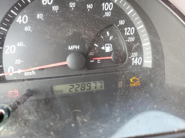 Photo 8 from auction – 2003 TOYOTA CAMRY LE with VIN 4T1BE32K93U712185