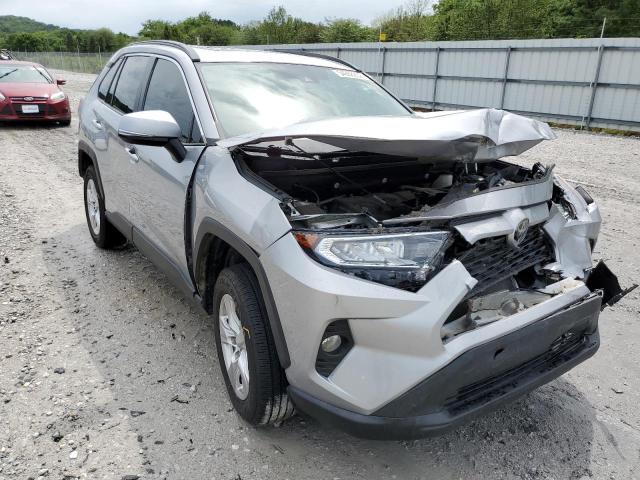 TOYOTA RAV4 XLE 2019 with VIN 2T3W1RFV6KC020008 - Photo from auction