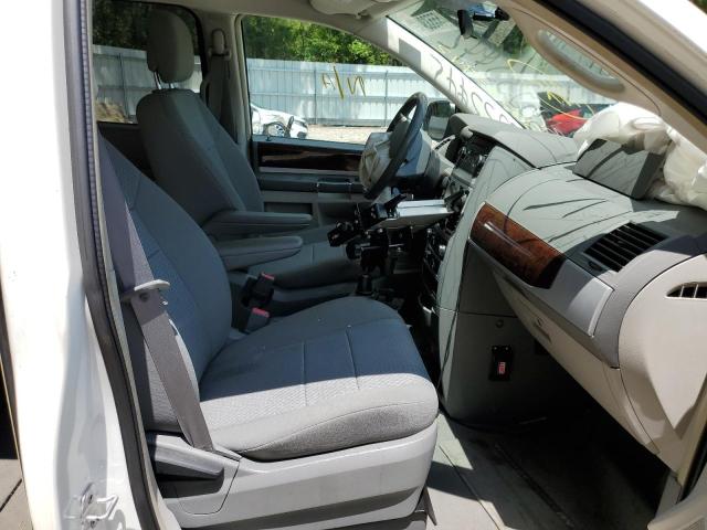 Photo 5 from auction – 2010 CHRYSLER TOWN & COU with VIN 2A4RR5D16AR309258