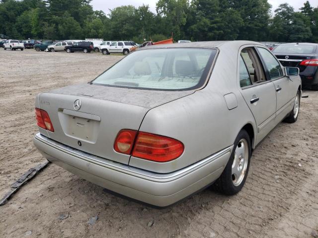 Photo 4 from auction – 1998 MERCEDES-BENZ E 430 with VIN WDBJF70H8XA721896