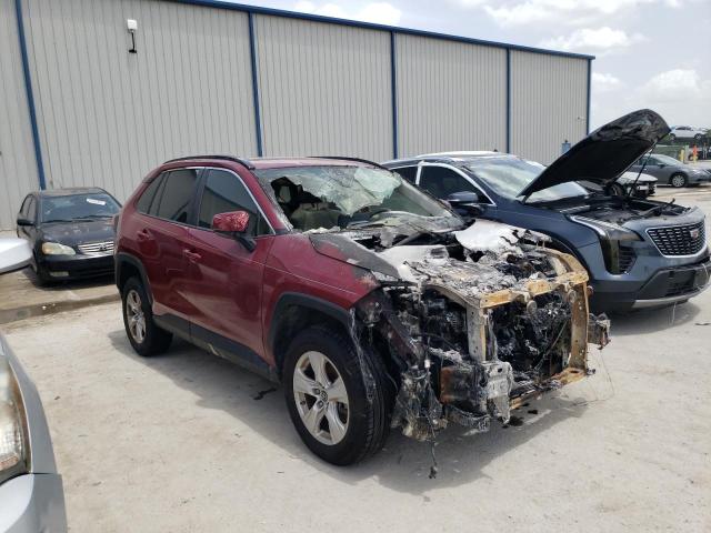 TOYOTA RAV4 XLE 2019 with VIN JTMW1RFV3KD024657 - Photo from auction