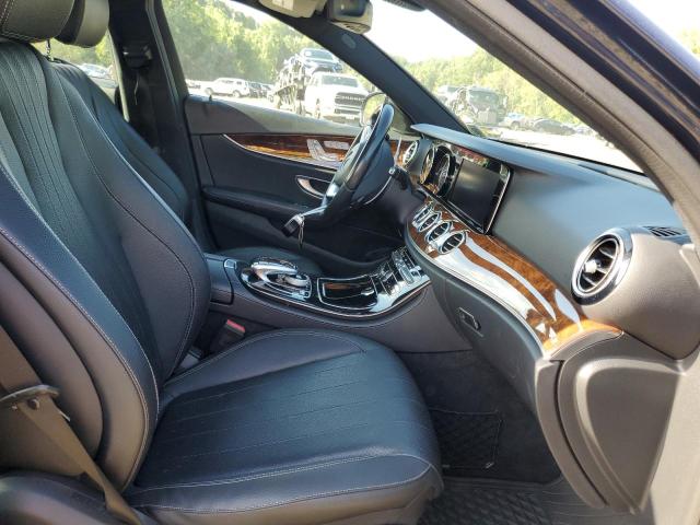 Photo 5 from auction – 2017 MERCEDES-BENZ E 300 4MAT with VIN WDDZF4KB2HA024792