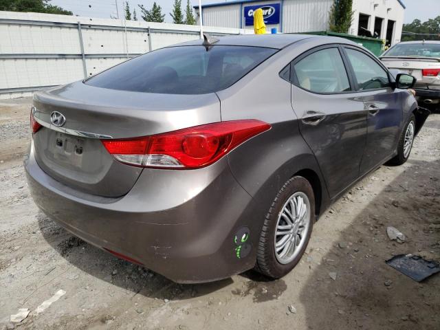 Photo 4 from auction – 2013 HYUNDAI ELANTRA GL with VIN 5NPDH4AE2DH189481