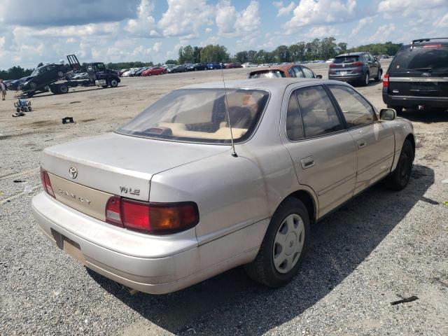 Photo 4 from auction – 1995 TOYOTA CAMRY with VIN 4T1GK12E9SU106770