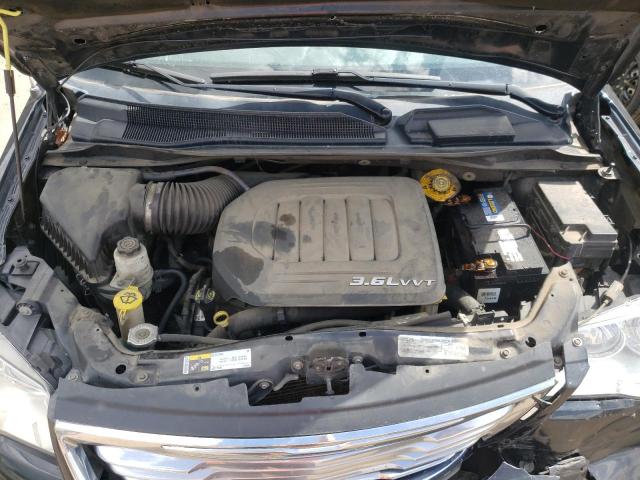 Photo 7 from auction – 2015 CHRYSLER TOWN & COU with VIN 2C4RC1GG7FR741736