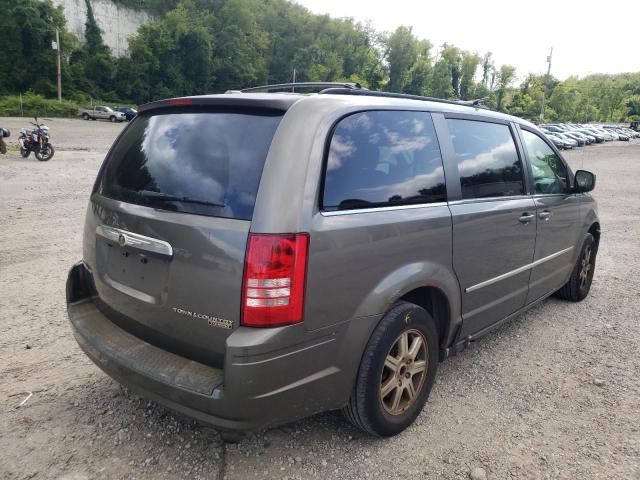Photo 4 from auction – 2010 CHRYSLER TOWN & COU with VIN 2A4RR8D10AR405775