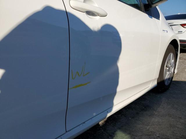 Photo 9 from auction – 2016 TOYOTA PRIUS with VIN JTDKBRFU8G3003027