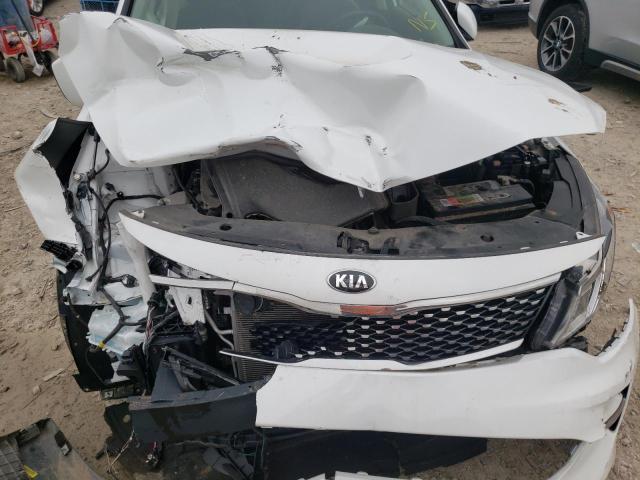 Photo 9 from auction – 2017 KIA OPTIMA EX with VIN 5XXGU4L36HG150897