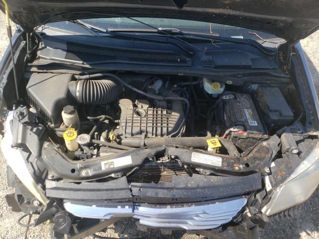 Photo 7 from auction – 2013 CHRYSLER TOWN & COU with VIN 2C4RC1BG1DR736889