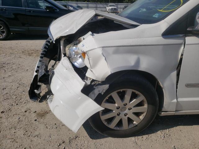 Photo 9 from auction – 2010 CHRYSLER TOWN & COU with VIN 2A4RR5DX1AR153294