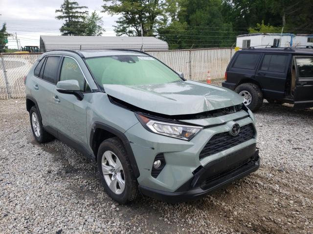 TOYOTA RAV4 XLE 2021 with VIN JTMP1RFV6MD075187 - Photo from auction