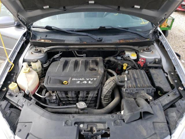 Photo 7 from auction – 2013 CHRYSLER 200 LX with VIN 1C3CCBAB7DN588492