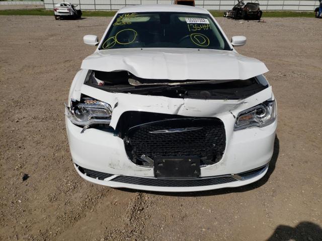 Photo 9 from auction – 2016 CHRYSLER 300 LIMITE with VIN 2C3CCAAG8GH135484