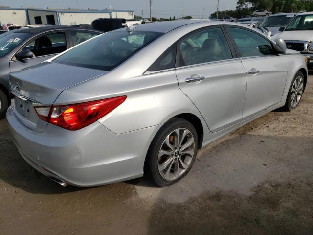 Photo 4 from auction – 2012 HYUNDAI SONATA SE with VIN 5NPEC4AC2CH480238