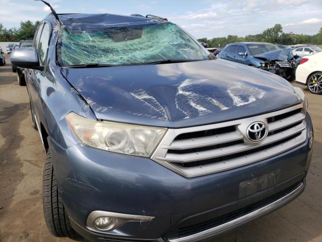 TOYOTA HIGHLANDER 2011 with VIN 5TDBK3EH8BS043035 - Photo from auction