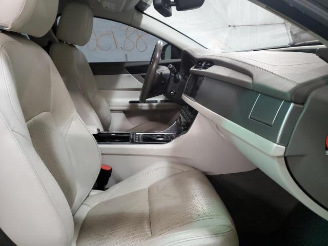 Photo 5 from auction – 2016 JAGUAR XF PRESTIG with VIN SAJBE4BV6GCY17669