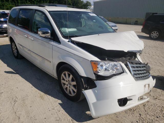 Photo 1 from auction – 2010 CHRYSLER TOWN & COU with VIN 2A4RR5DX1AR153294