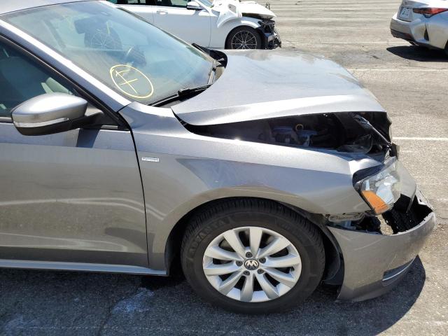 Photo 9 from auction – 2014 VOLKSWAGEN PASSAT S with VIN 1VWAT7A3XEC112076