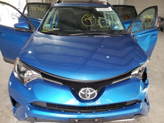Photo 7 from auction – 2016 TOYOTA RAV4 XLE with VIN 2T3RFREV0GW513348