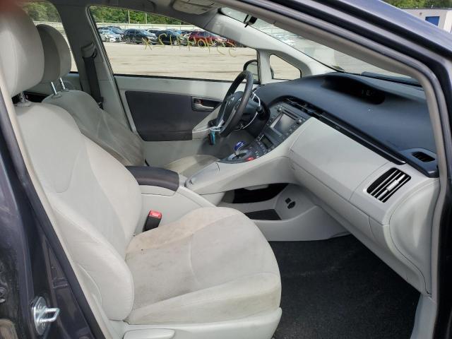 Photo 5 from auction – 2013 TOYOTA PRIUS with VIN JTDKN3DU8D1677743