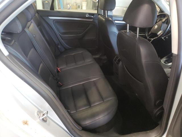 Photo 6 from auction – 2008 VOLKSWAGEN JETTA WOLF with VIN 3VWRA71K98M185068