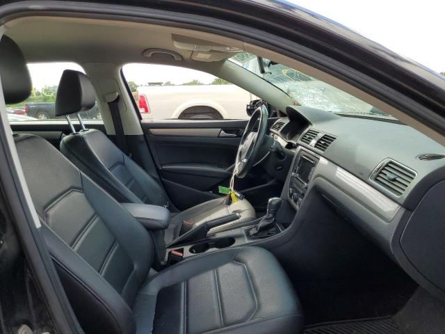 Photo 5 from auction – 2015 VOLKSWAGEN PASSAT S with VIN 1VWAS7A37FC116865
