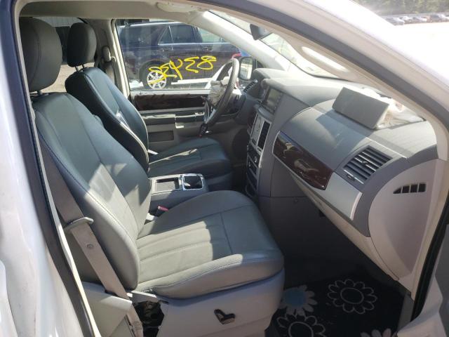 Photo 5 from auction – 2010 CHRYSLER TOWN & COU with VIN 2A4RR5DX1AR153294