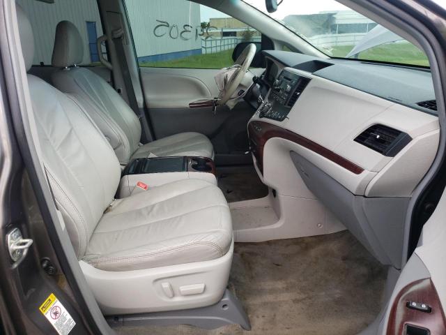 Photo 5 from auction – 2012 TOYOTA SIENNA XLE with VIN 5TDYK3DC1CS180870