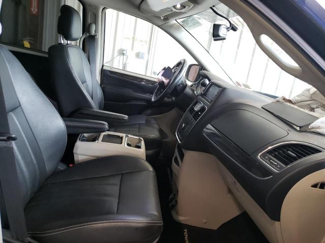Photo 5 from auction – 2016 CHRYSLER TOWN & COU with VIN 2C4RC1BG2GR246787