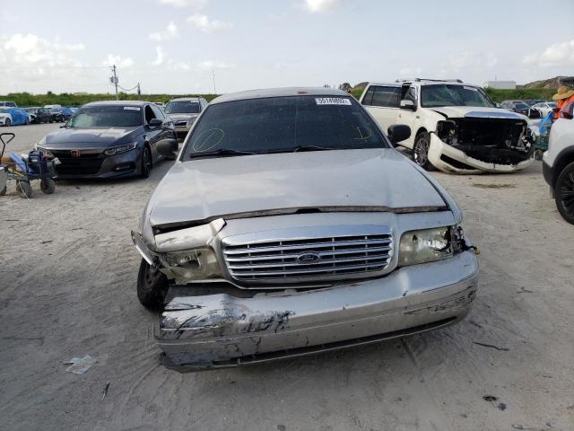 Photo 9 from auction – 2005 FORD CROWN VICT with VIN 2FAFP73W85X135580