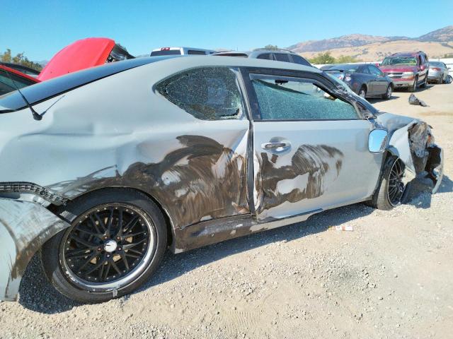Photo 9 from auction – 2011 TOYOTA SCION TC with VIN JTKJF5C71B3019563