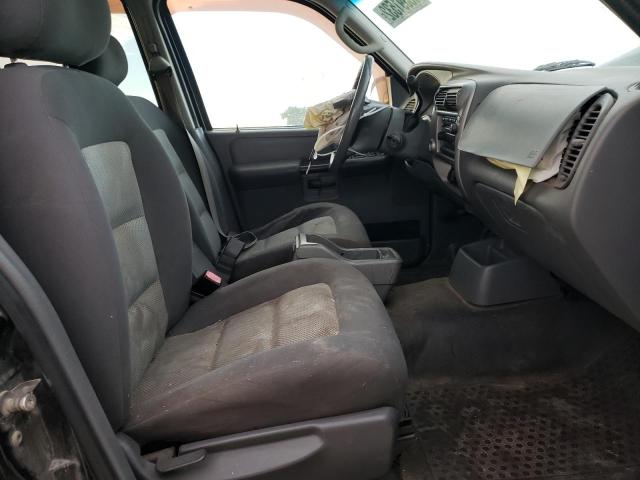 Photo 5 from auction – 2005 FORD EXPLORER S with VIN 1FMZU67K35UB64165