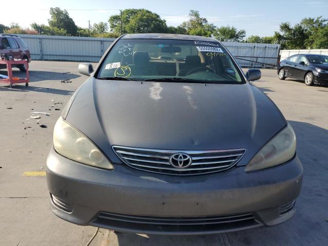 Photo 9 from auction – 2005 TOYOTA CAMRY LE with VIN 4T1BE32K85U535504