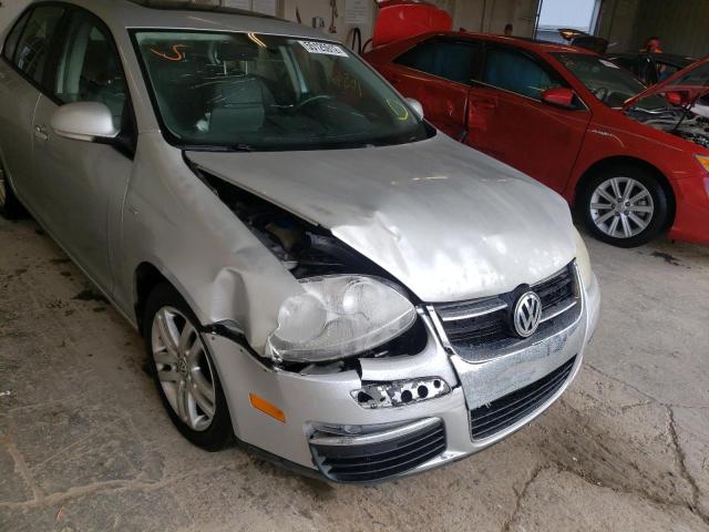 Photo 9 from auction – 2009 VOLKSWAGEN JETTA WOLF with VIN 3VWRJ71KX9M013231